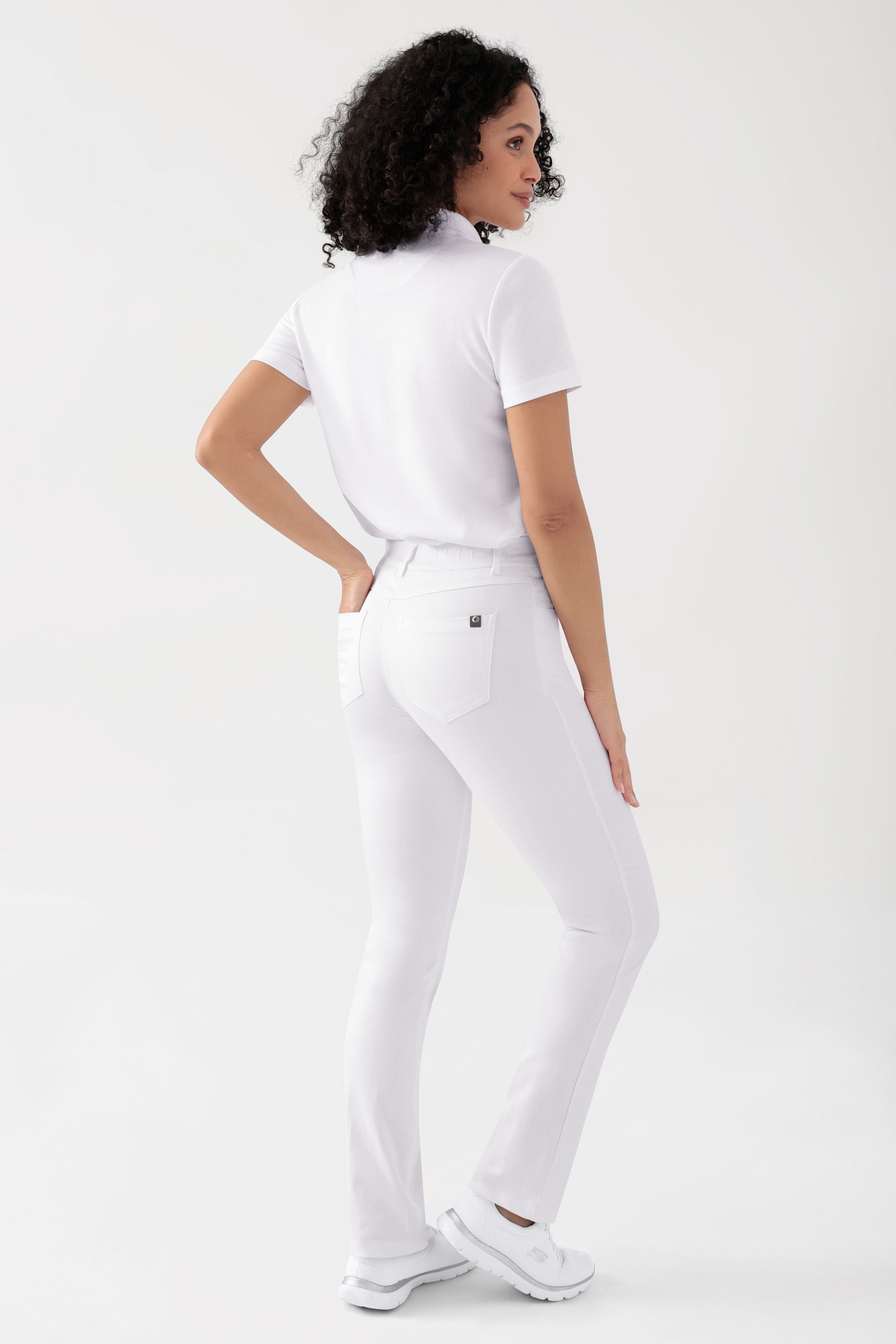 COMFY FLEX 5-Pocket Hose Damen - gerades Bein weiß, Rückansicht Das Model ist 176 cm groß und trägt Größe 36