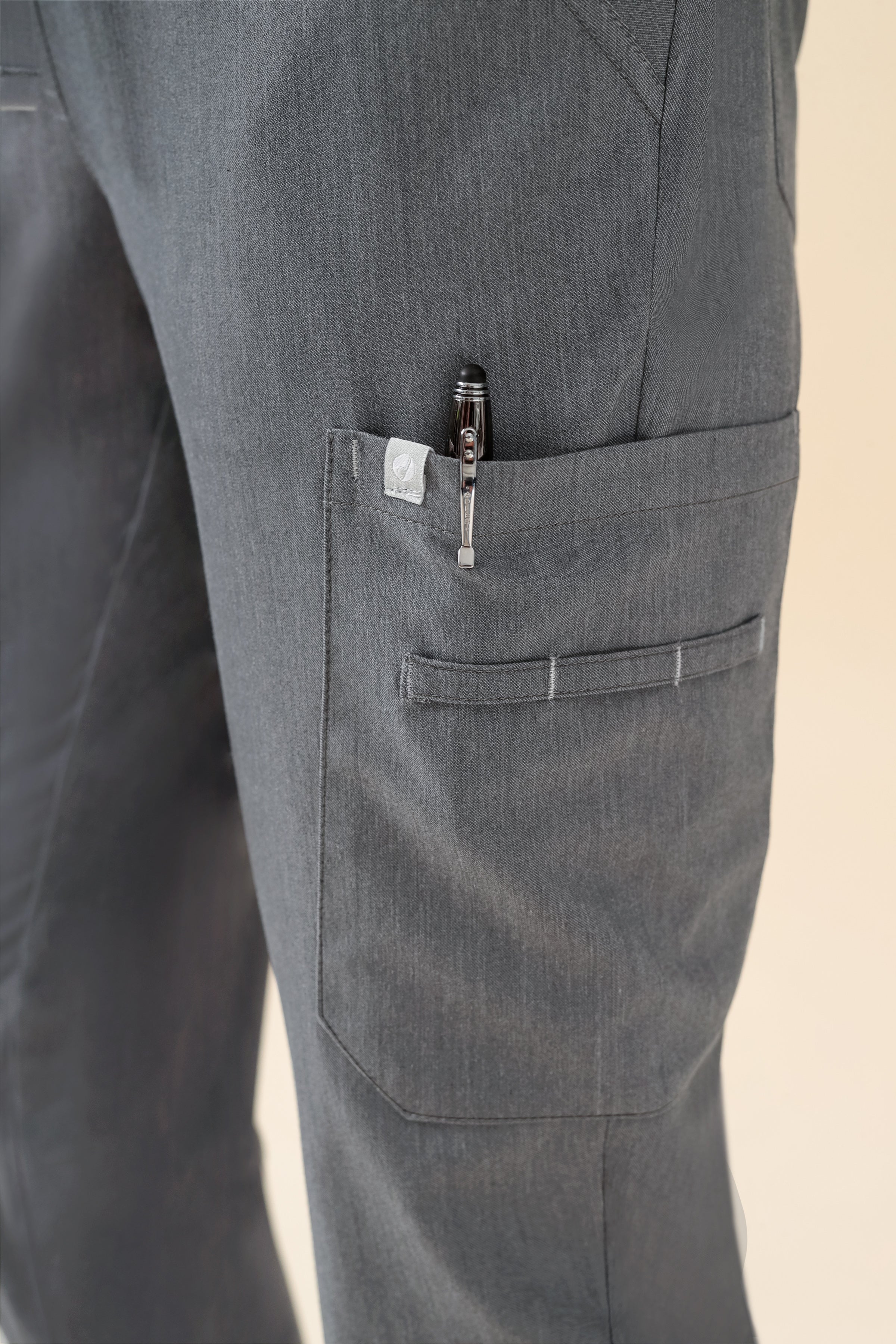 KAERE Hose Damen - gerader Saum mit Beintaschen grau melange