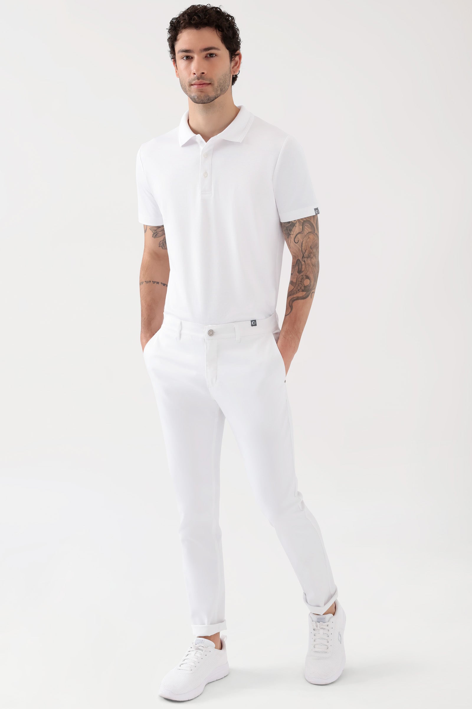 COMFY FLEX Hose Herren - Chino Style weiß, Vorderansicht Das Model ist 188 cm groß und trägt Größe 48