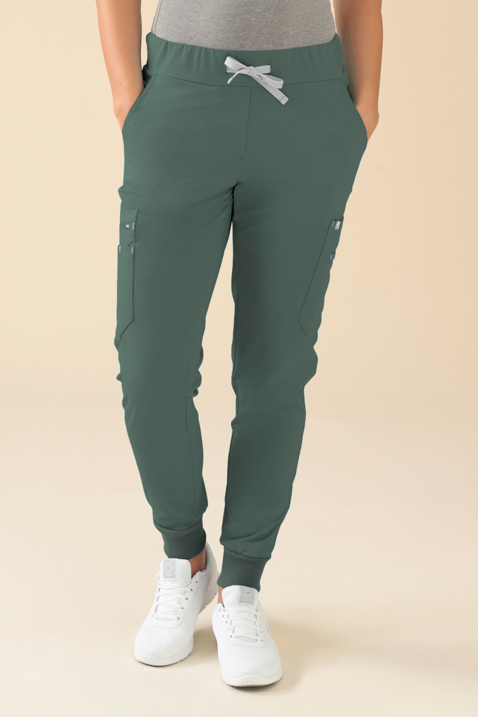 KAERE Hose Damen - Saumbündchen mit Beintaschen dunkelgrün, Vorderansicht