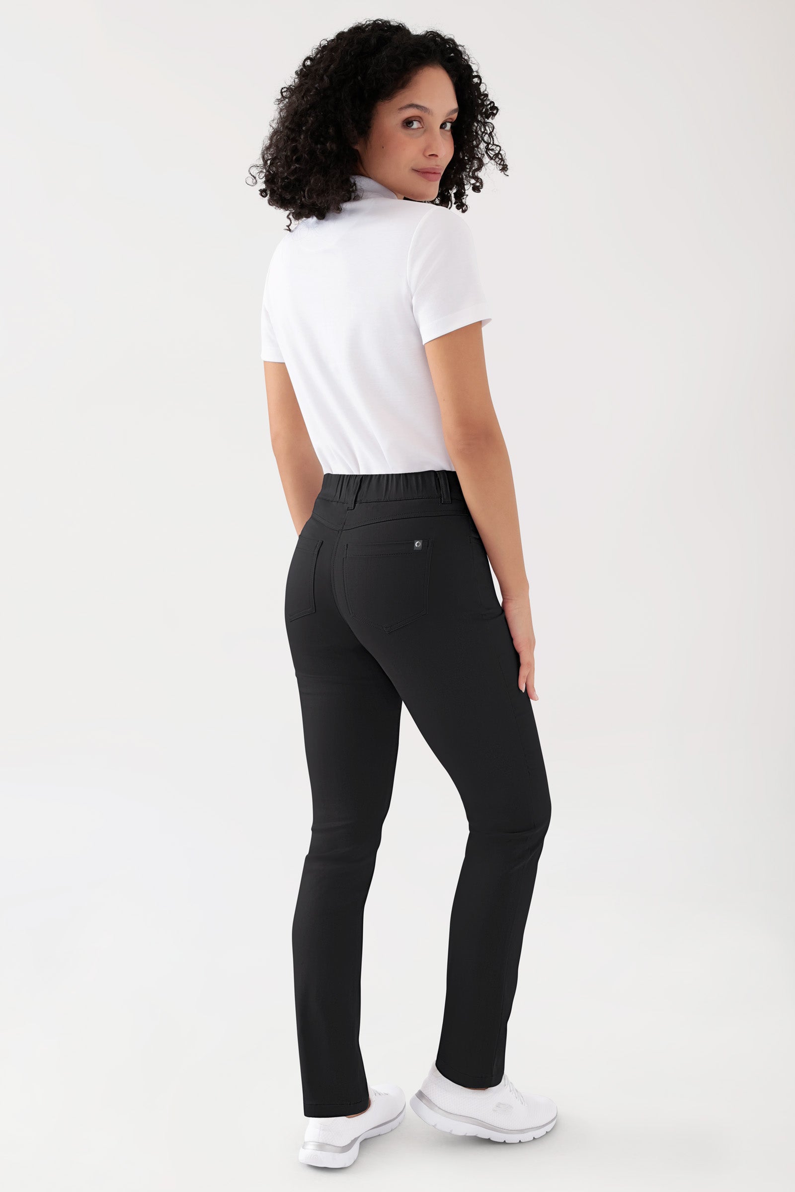 COMFY FLEX 5-Pocket Hose Damen - gerades Bein schwarz, Rückansicht Das Model ist 176 cm groß und trägt Größe 36