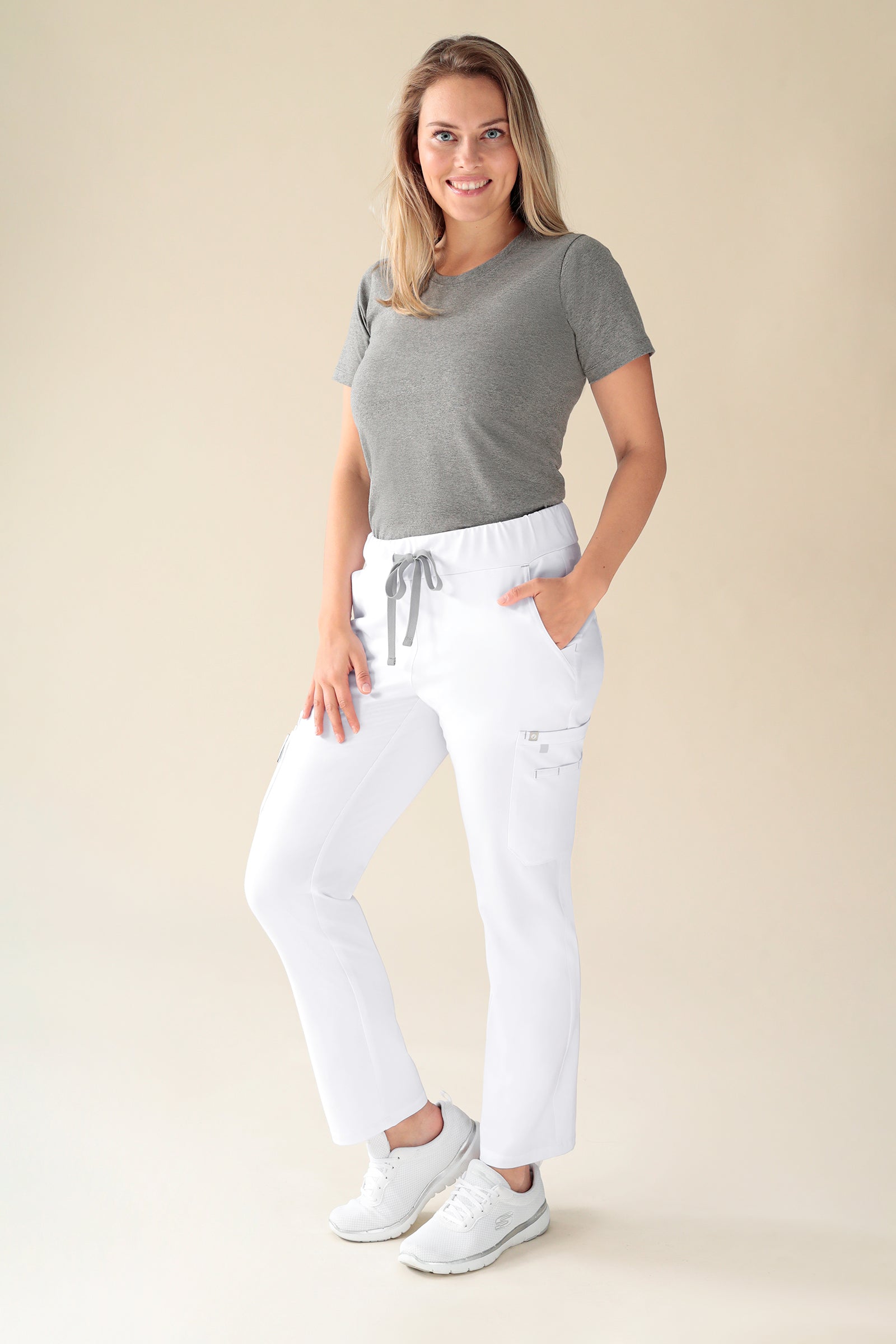 KAERE Hose Damen - gerader Saum Kurzgr. mit Beintaschen weiß