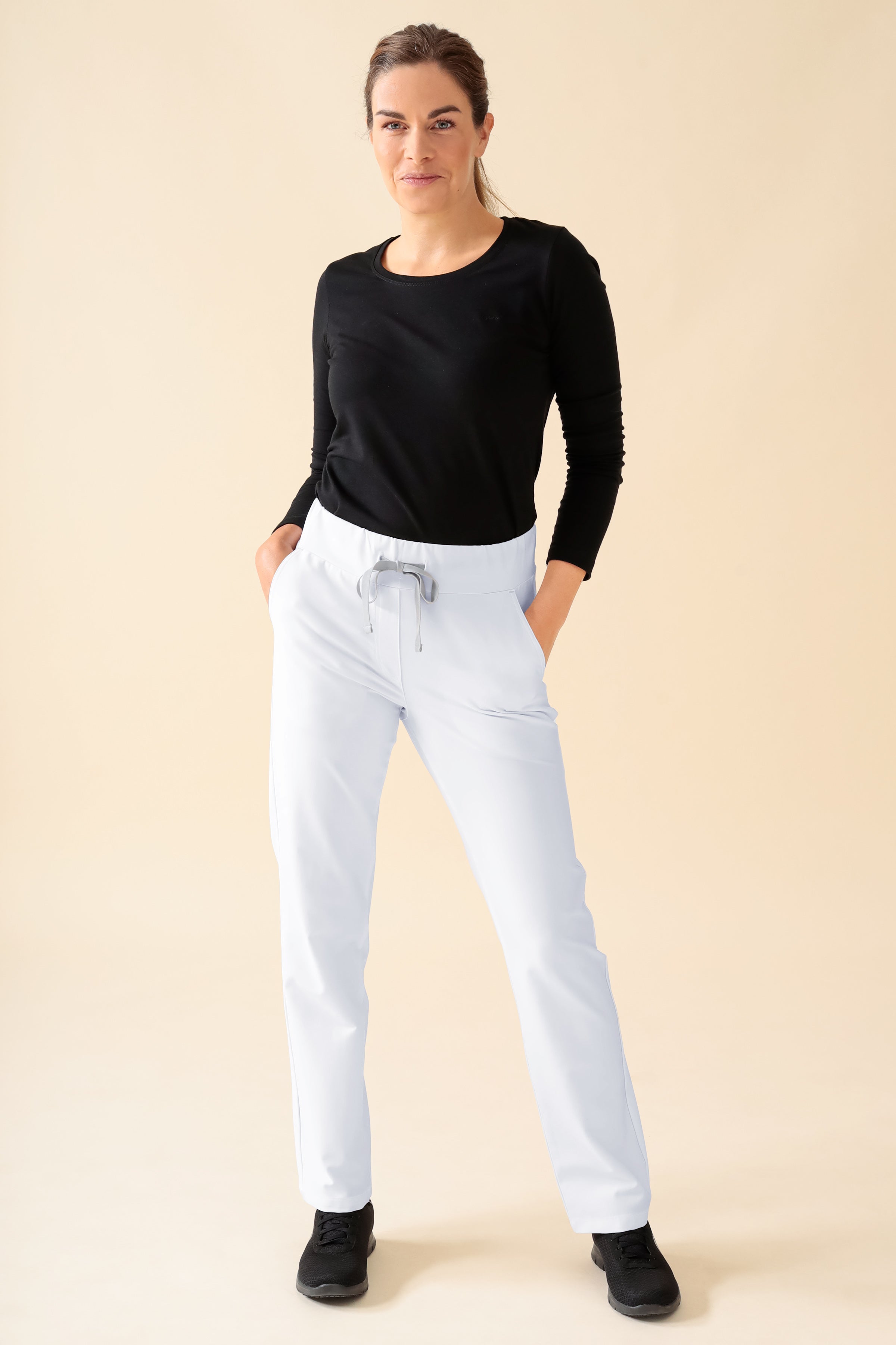 KAERE Hose Damen - gerader Saum Kurzgr. ohne Beintaschen weiß, Vorderansicht 