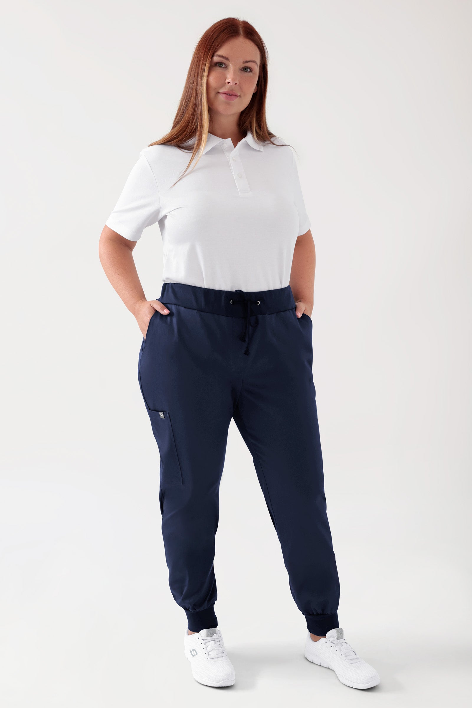 COMFY FLEX Hose Damen - Jogpants navy, Vorderansicht Das Model ist 173 cm groß und trägt Größe XL
