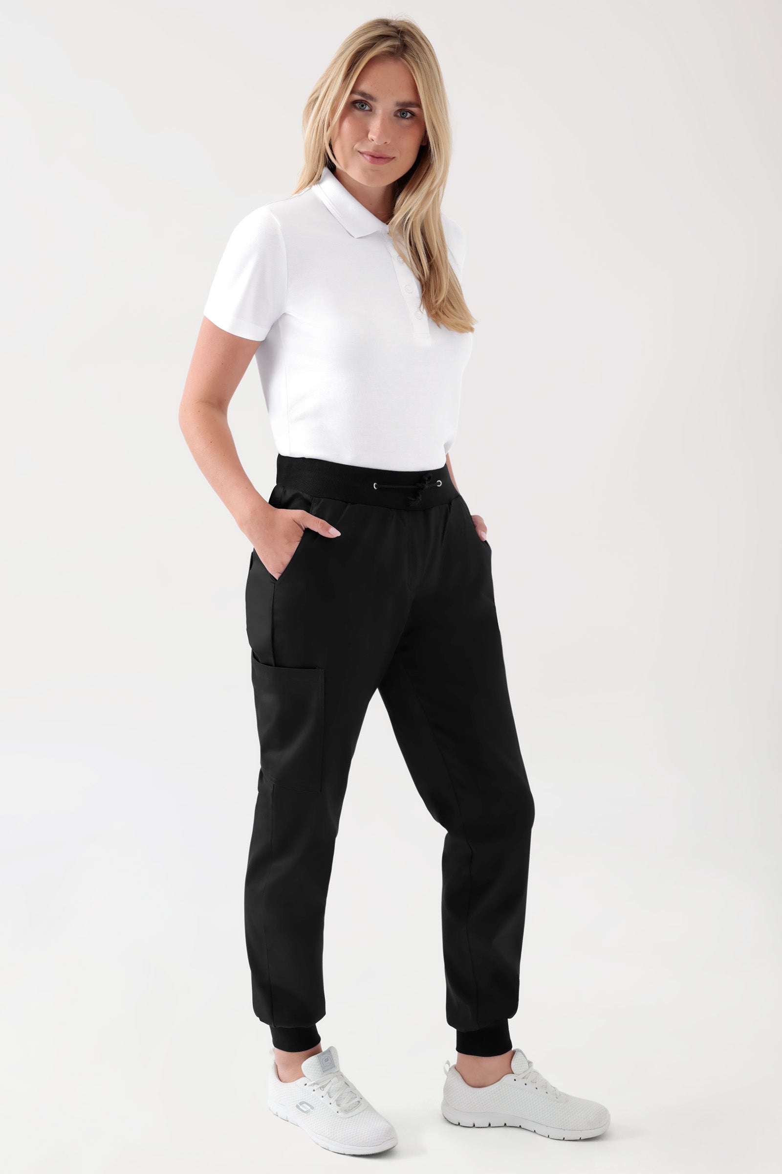 COMFY FLEX Hose Damen - Jogpants schwarz, Vorderansicht Das Model ist 177 cm groß und trägt Größe S