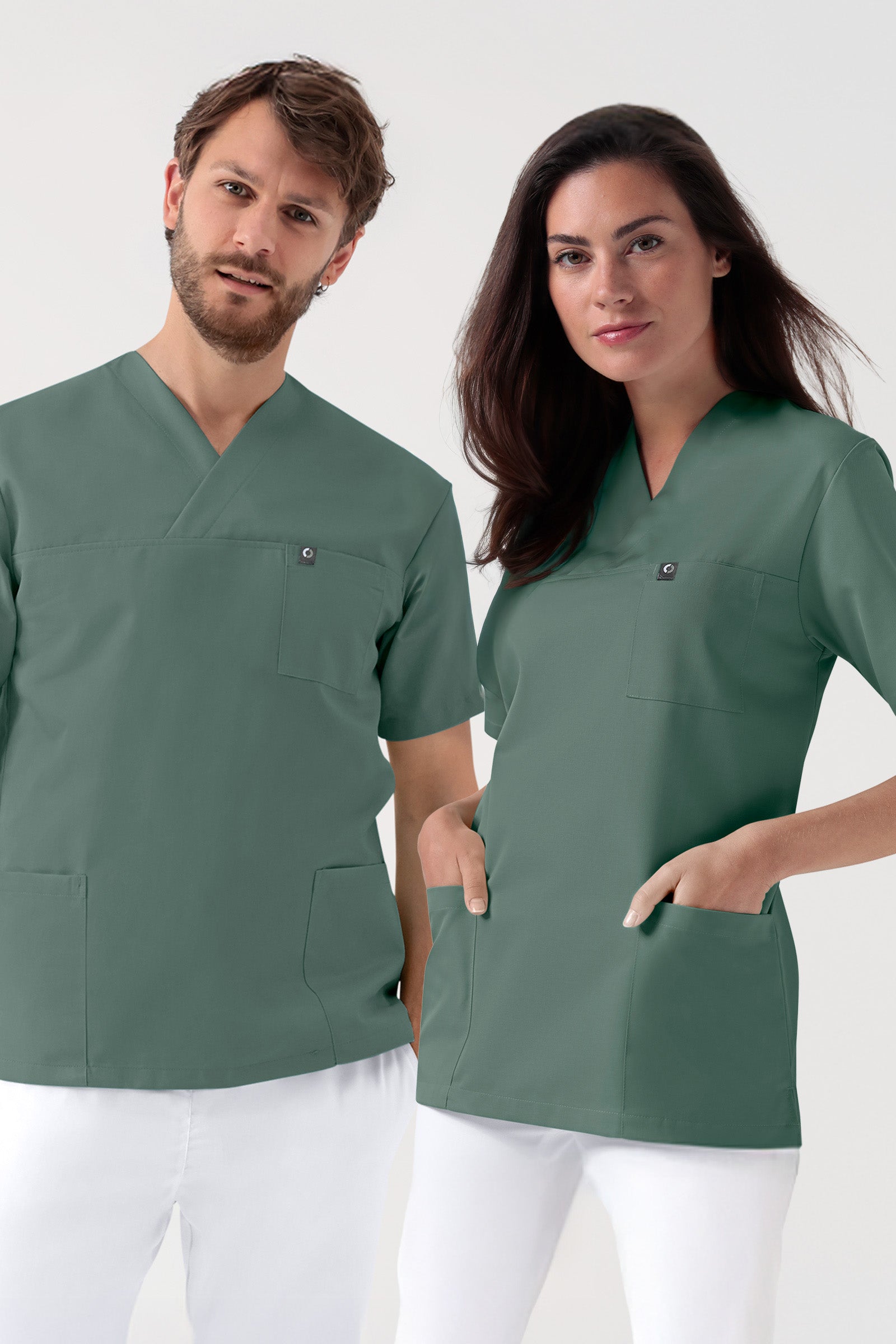 GREEN Stretch Schlupfkasack Unisex - V-Ausschnitt dunkelgrün, Vorderansicht 