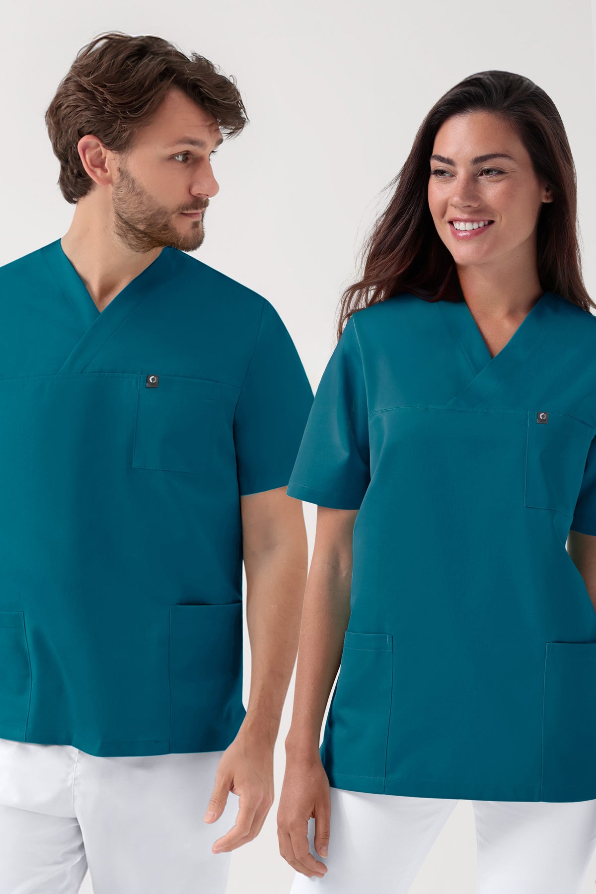GREEN Stretch Schlupfkasack Unisex - V-Ausschnitt petrol, Vorderansicht 